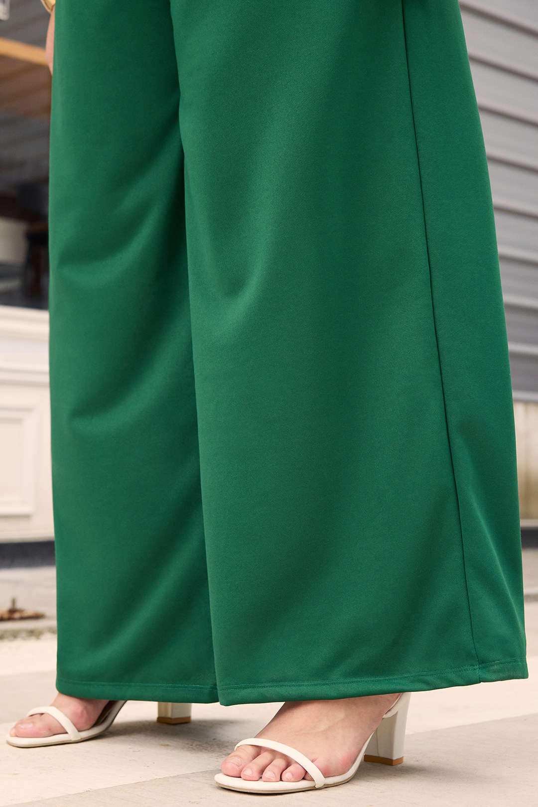 Geplooide pantalon met smokwerk