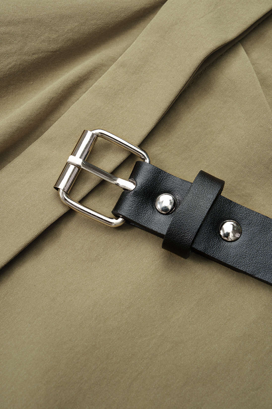 Midijurk met blote schouders, V-hals en riem