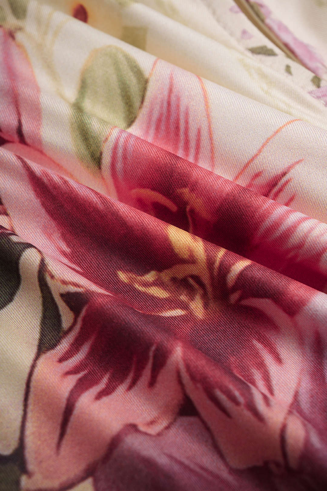 Bloemenprint satijnen top met halternek, strik en open rug