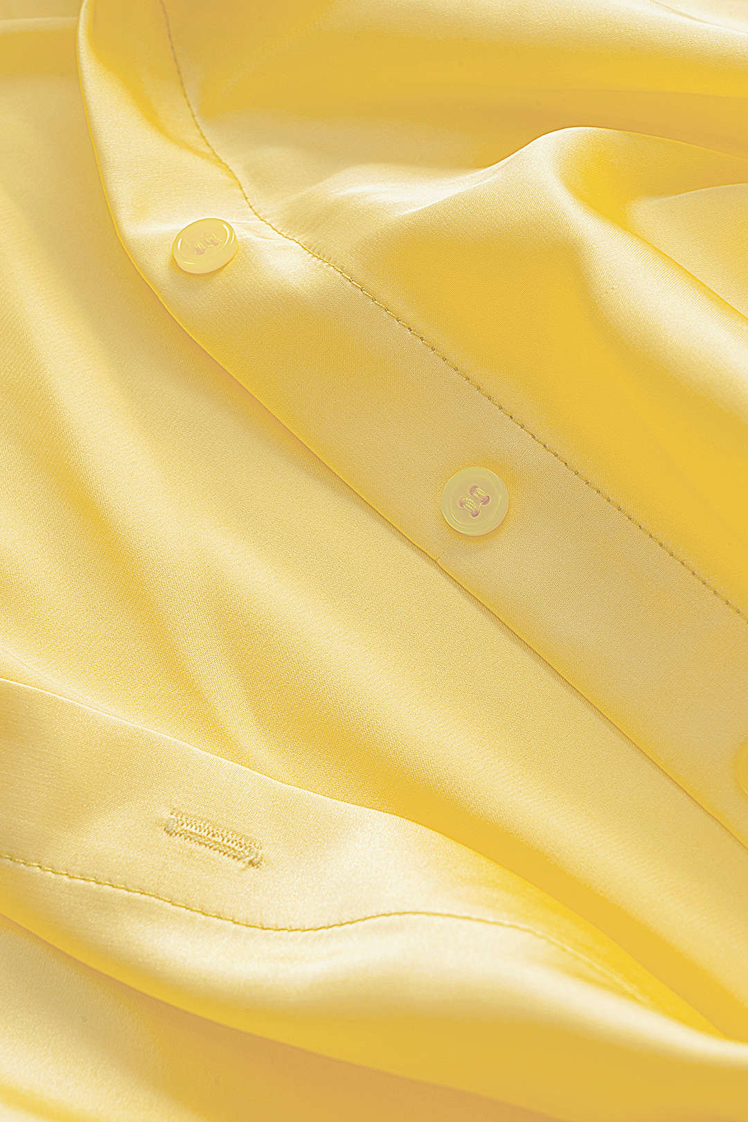 Satijnen blouse met watervalhals en korte mouwen