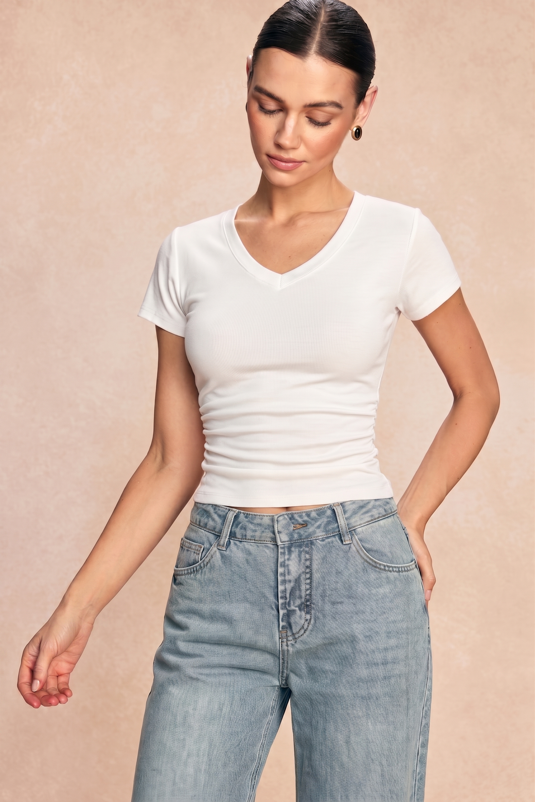 T-shirt met V-hals en korte mouwen