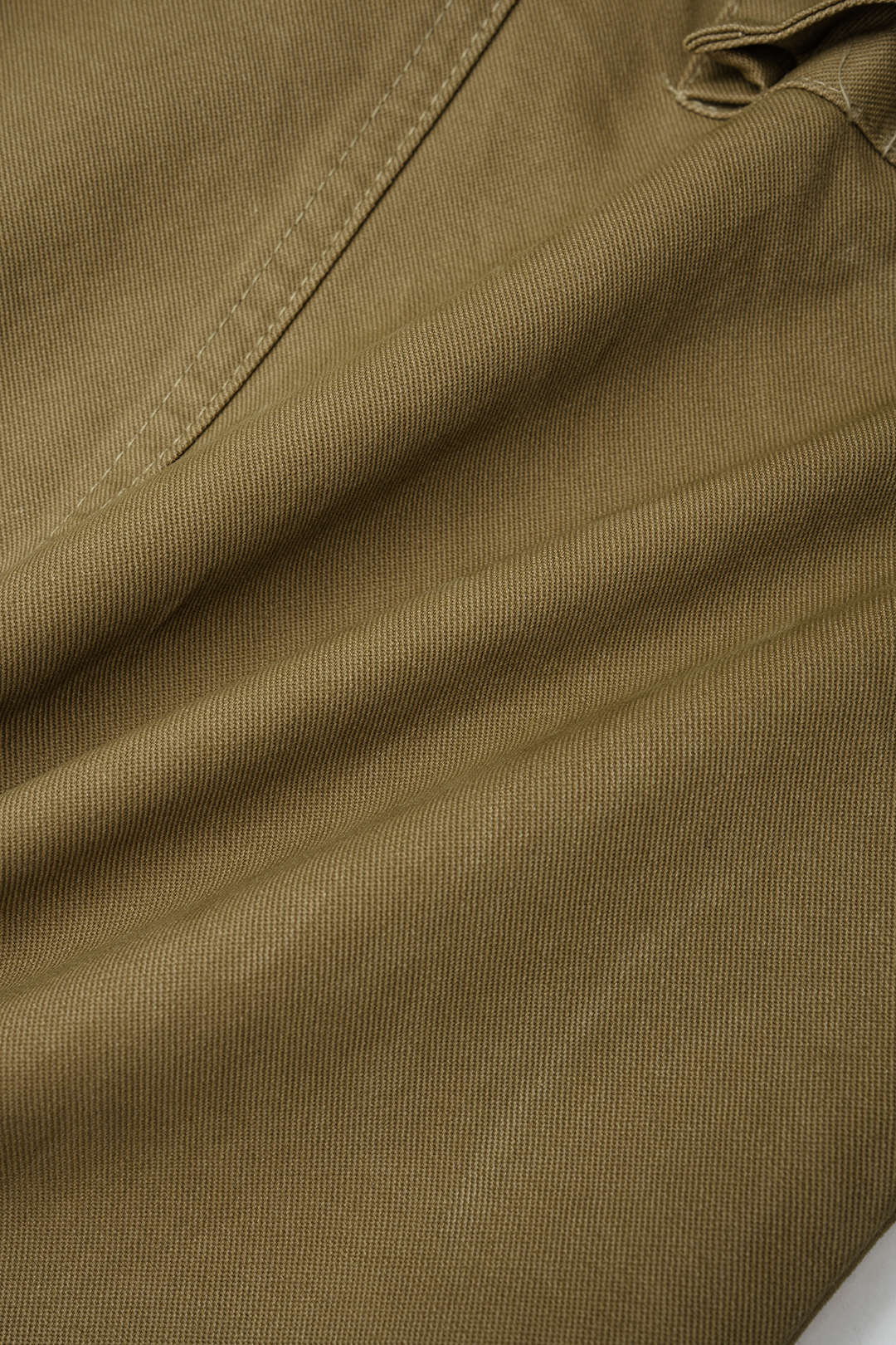Broek met zakken en wijde pijpen