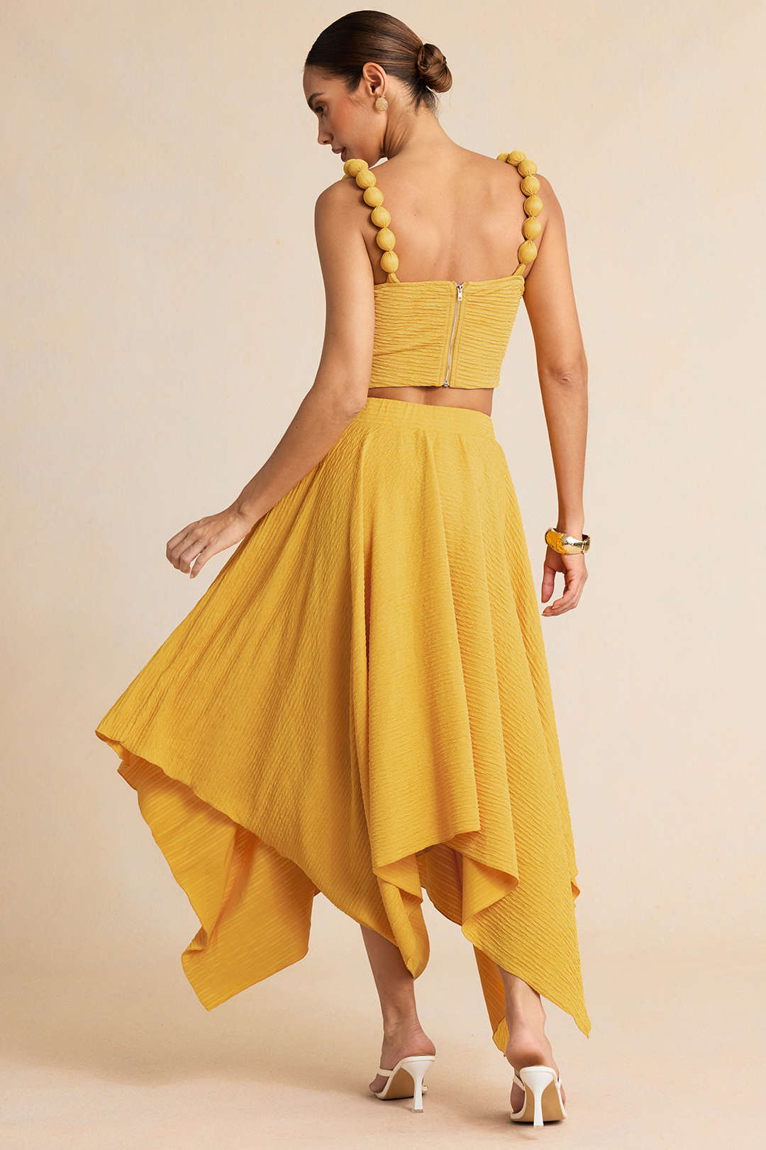 Gestructureerde asymmetrische rok met hoge taille