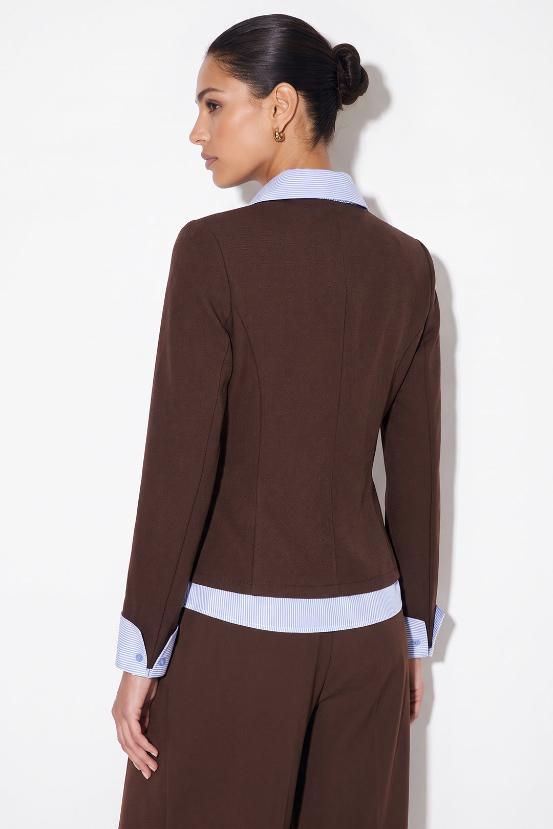 Gestreepte top met revers, strik en lange mouwen