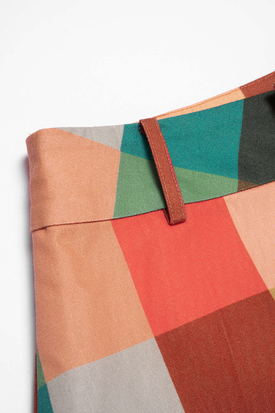 Geometrische geruite short met wijde pijpen