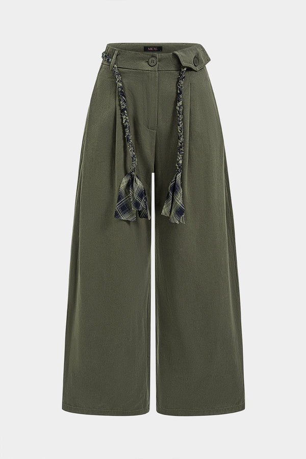 Geruite broek met riem, hoge taille en wijde pijpen