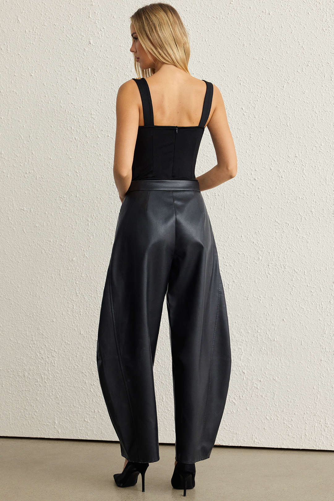 Metallic mouwloze body