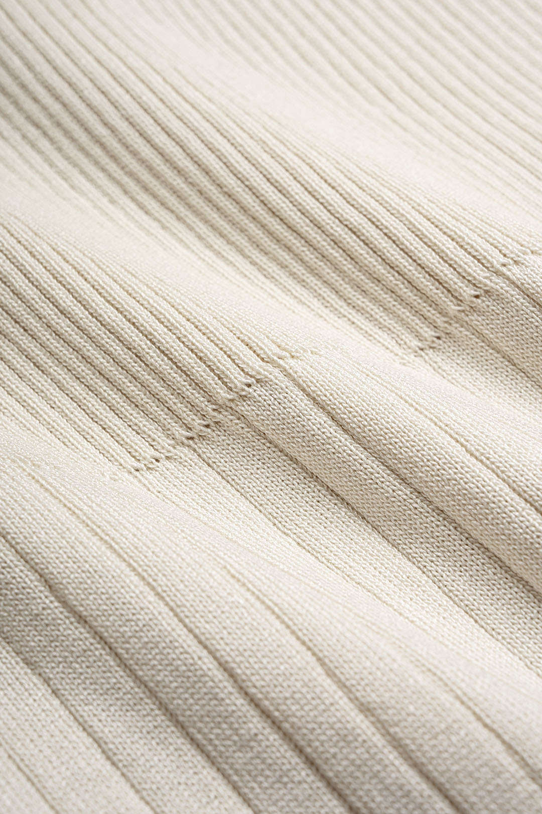 Gebreide colorblock midijurk met V-hals en knoopjes
