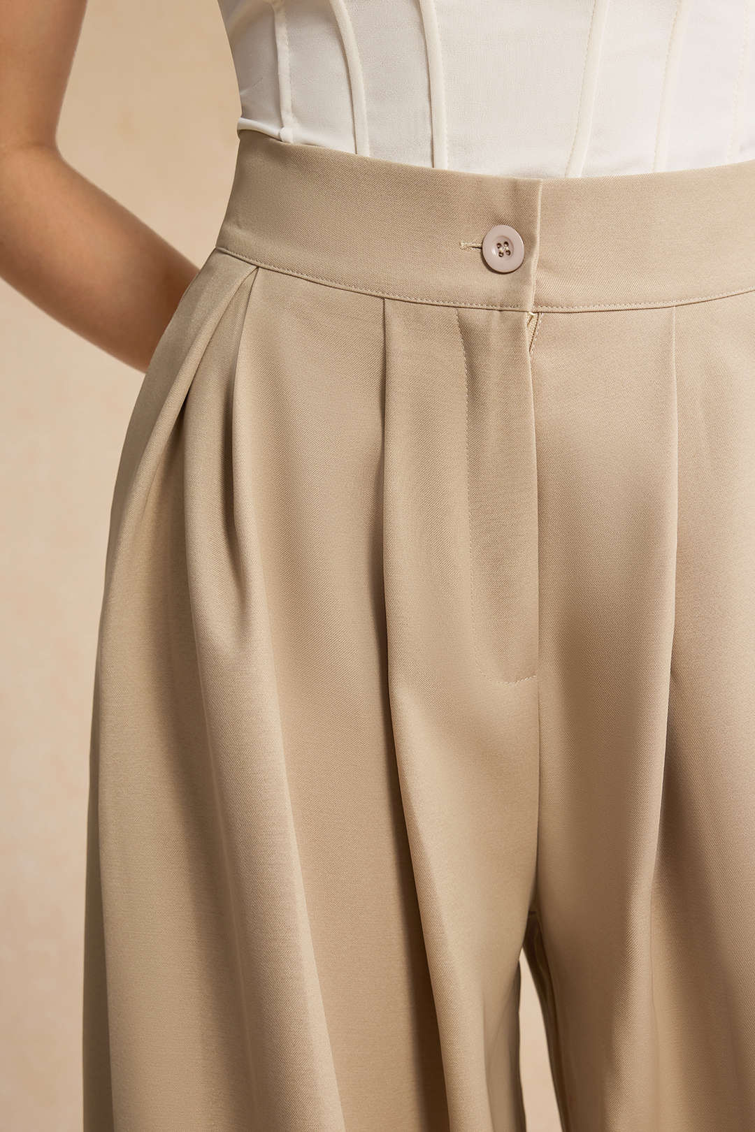 Geplooide pantalon met wijde pijpen