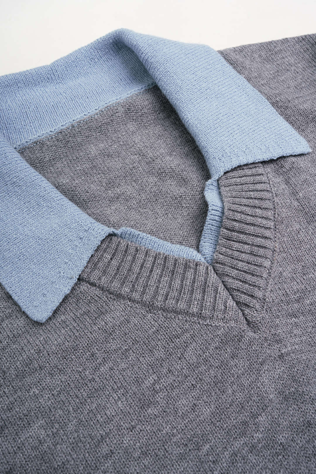 Zara - Gebreide top met kraag en lange mouwen