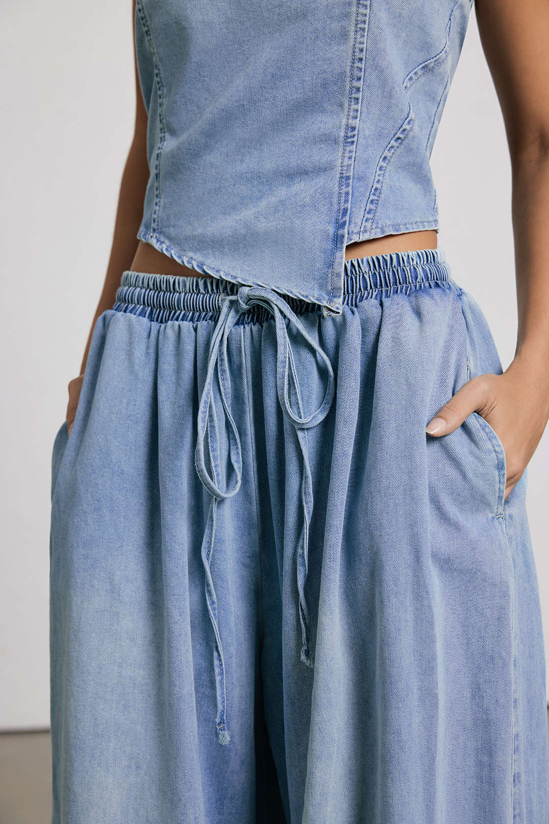 Demi - Denim set met strapless top en jeans