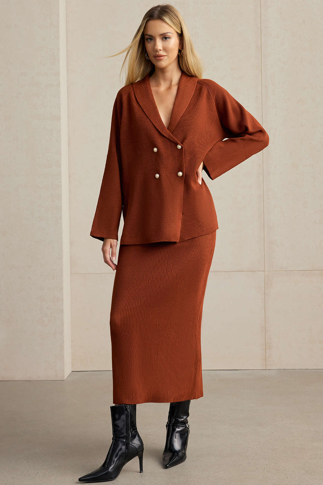 Thea - Gebreide set met vest en rok
