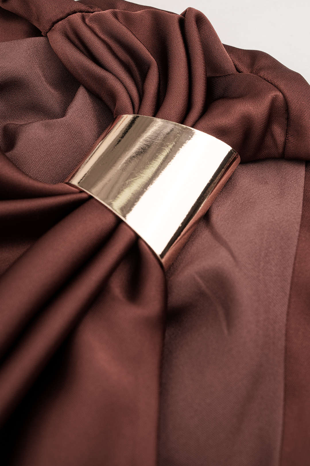 Satijnen metallic minijurk met ruches