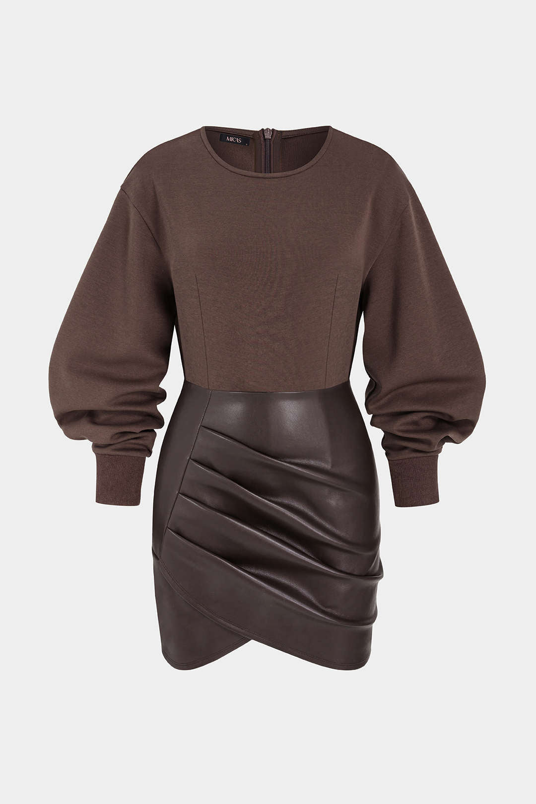 Asymmetrische leren-look minijurk met ronde hals