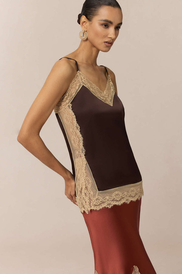 Céline - Satijnen patchwork top met kanten rand