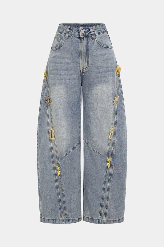 Denim jeans with metallic details and wide legs