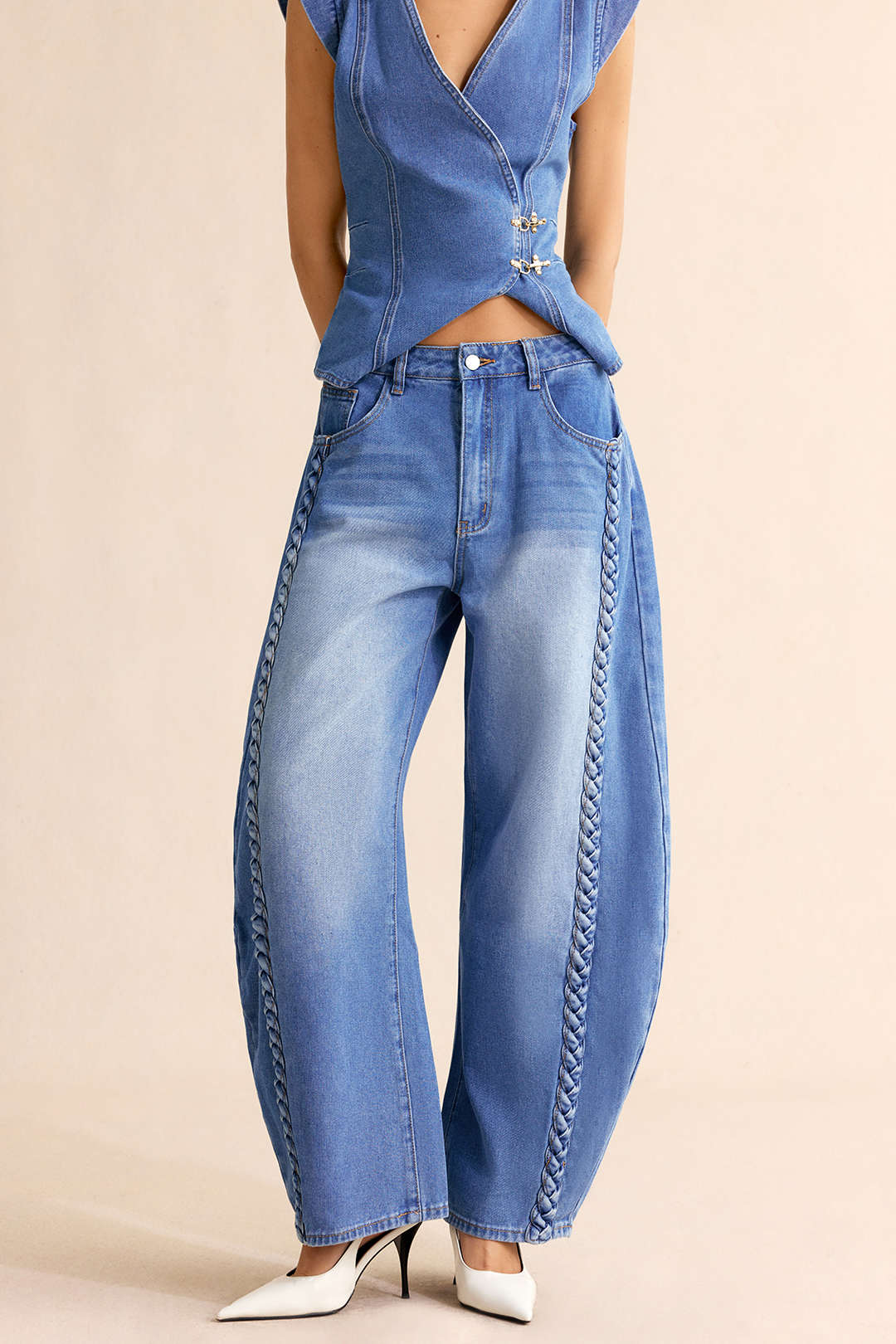 Jeans met zakken, rits en ballonmodel