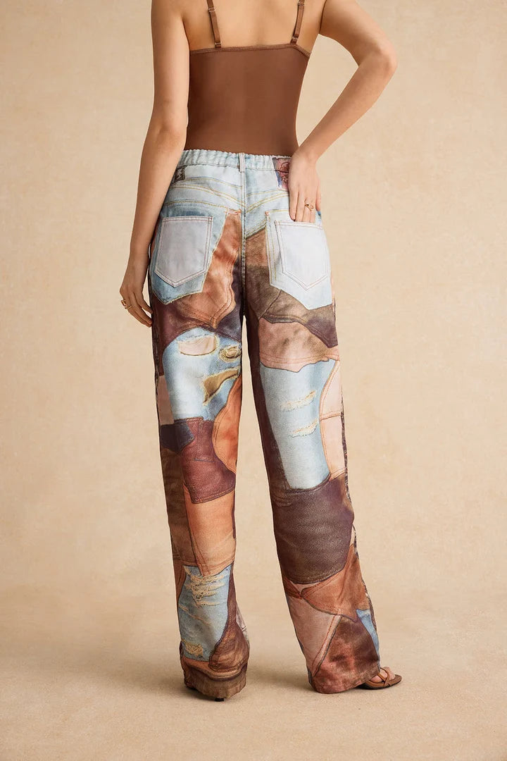 Trousers with color blocks and wide legs