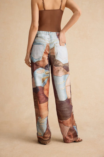 Trousers with color blocks and wide legs