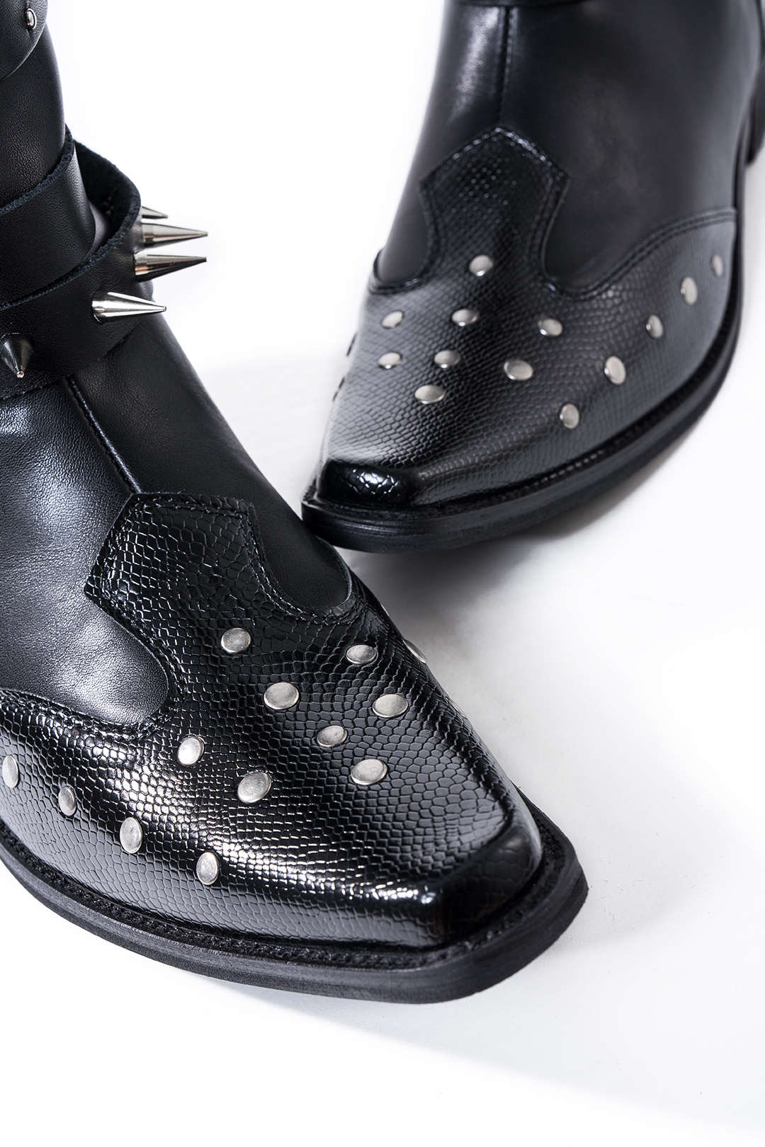 Paula - Leren-look kniehoge laarzen met studs