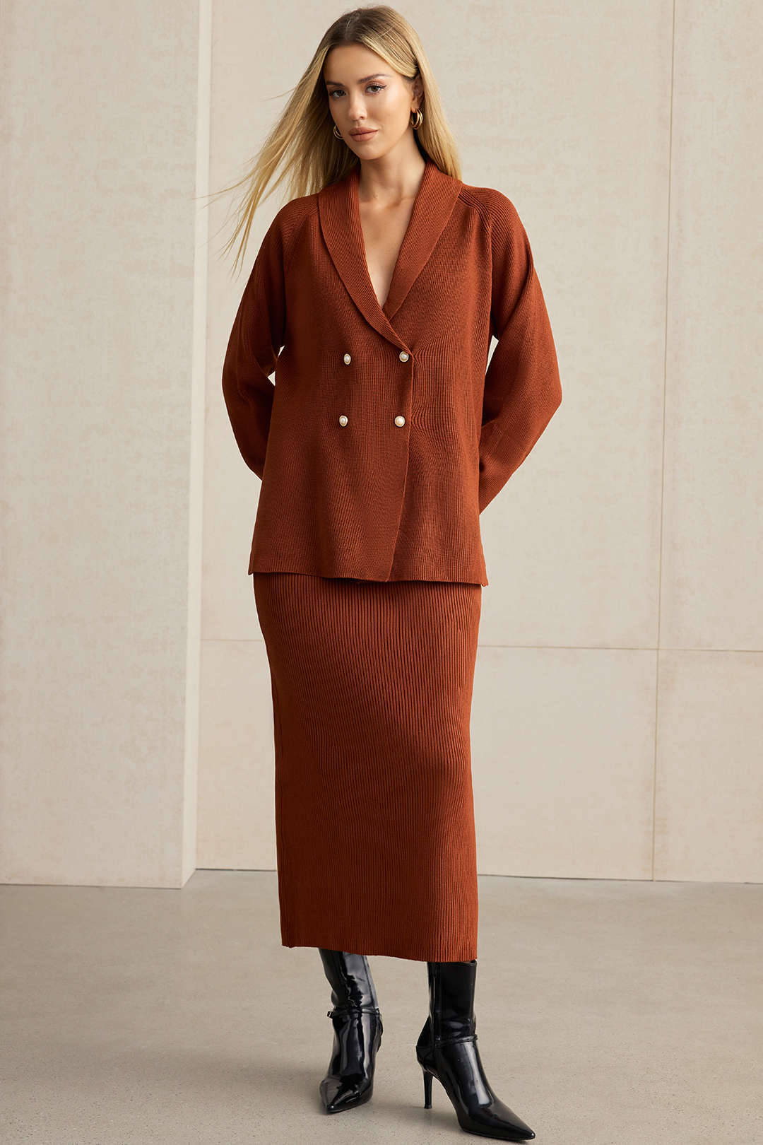 Thea - Gebreide set met vest en rok