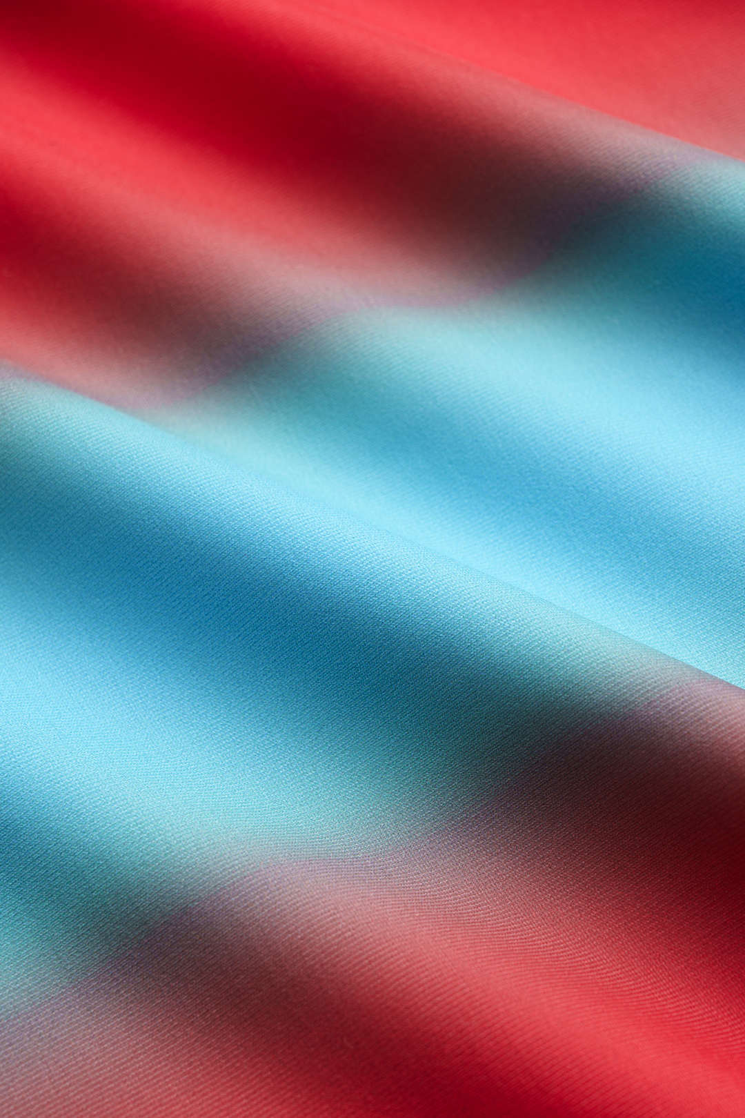 Bikinibroekje met tie-dye kleurverloop en gedraaid detail