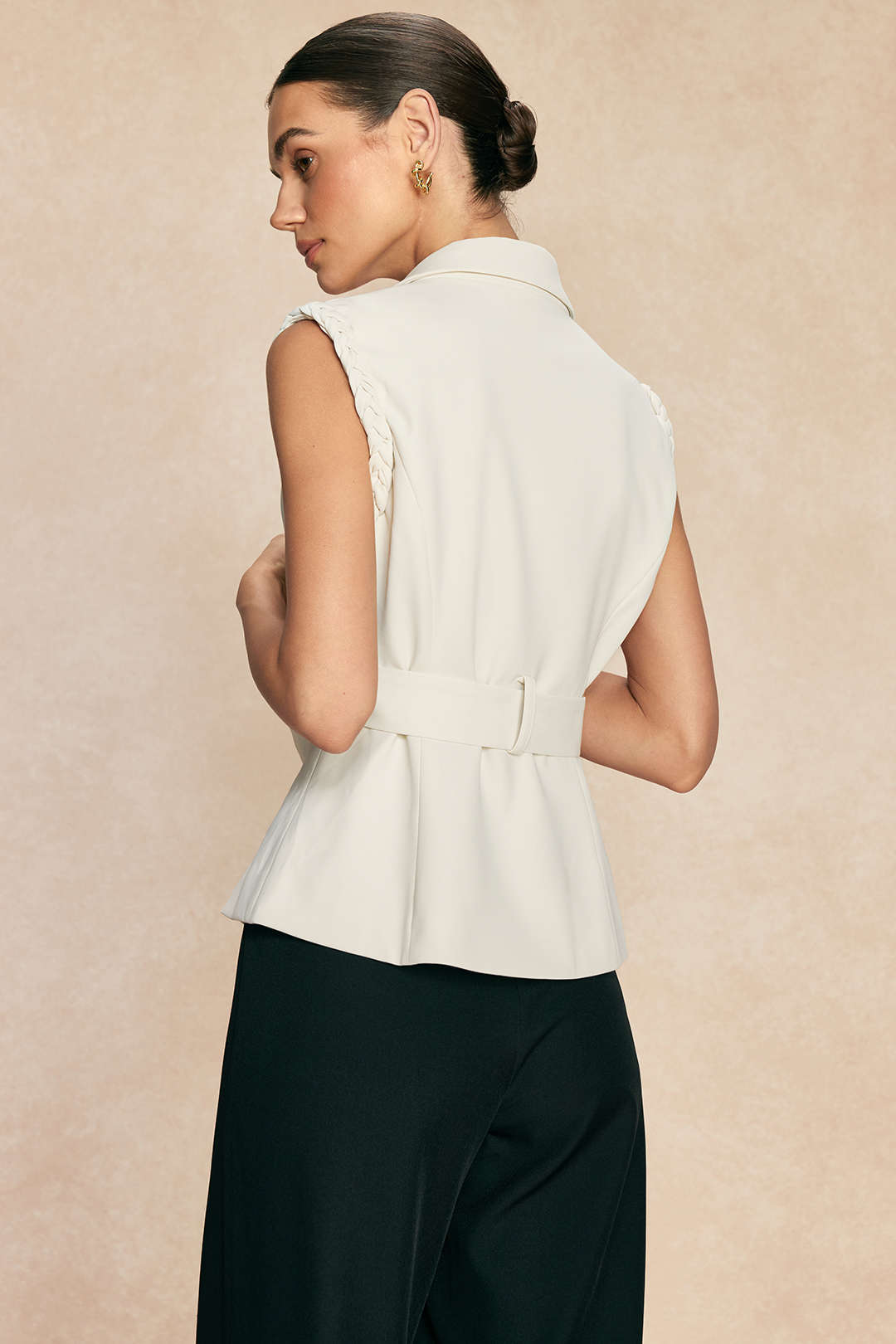 Gilet met reverskraag en riem