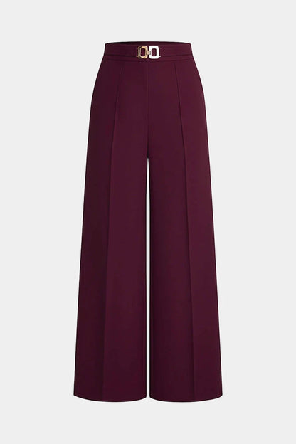 Solid trousers with a belt and wide legs