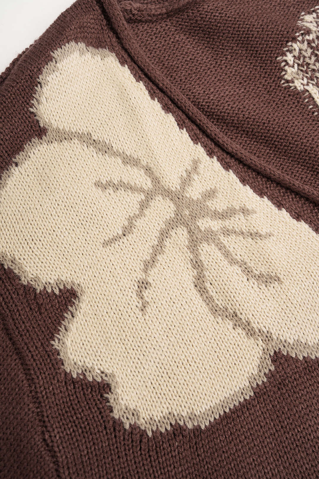 Gebreid jacquard vest met knoopjes en V-hals