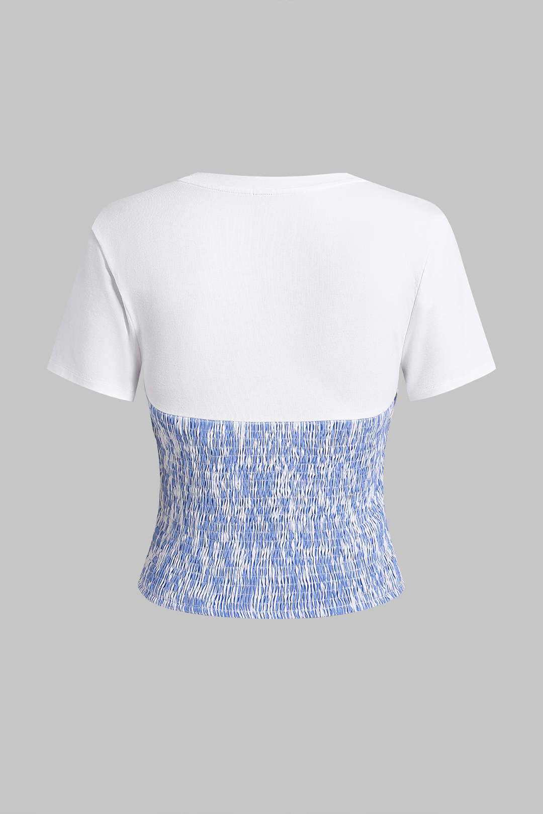 Gestreept patchwork T-shirt met knoopdetail en korte mouwen