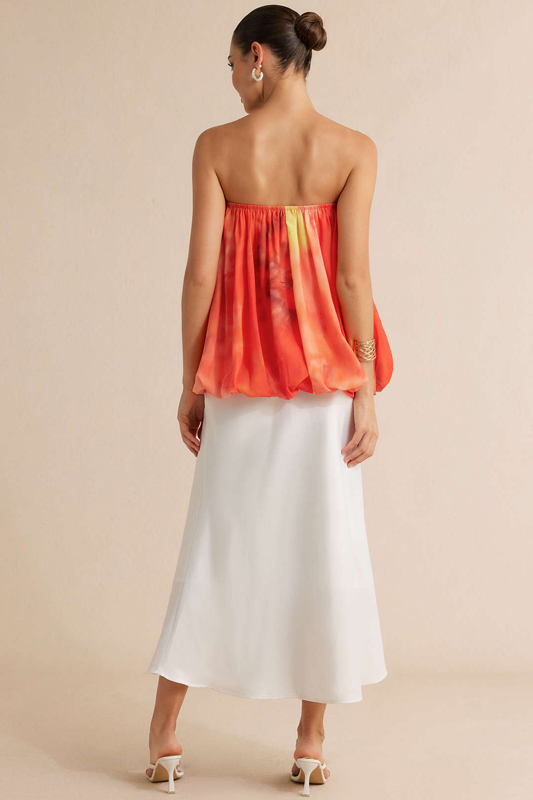 Tie-dye chiffon strapless top met uitsnijding