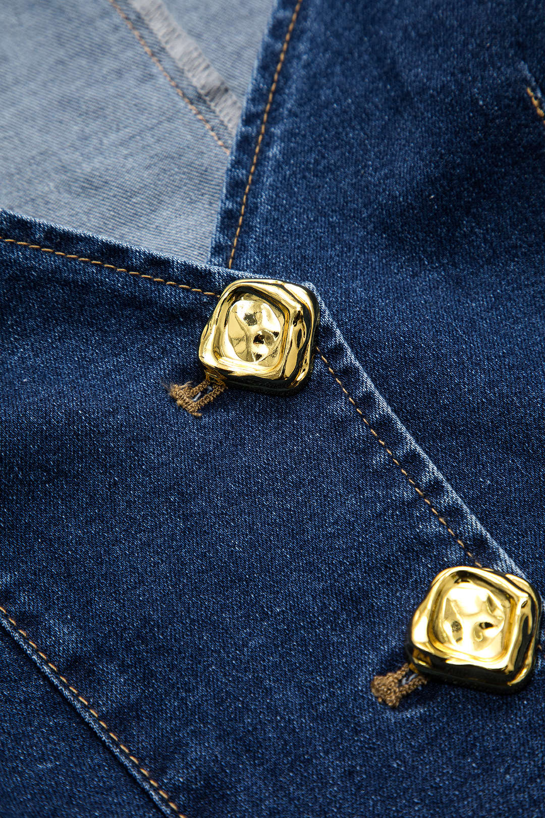 Denim metallic item met knoopjes