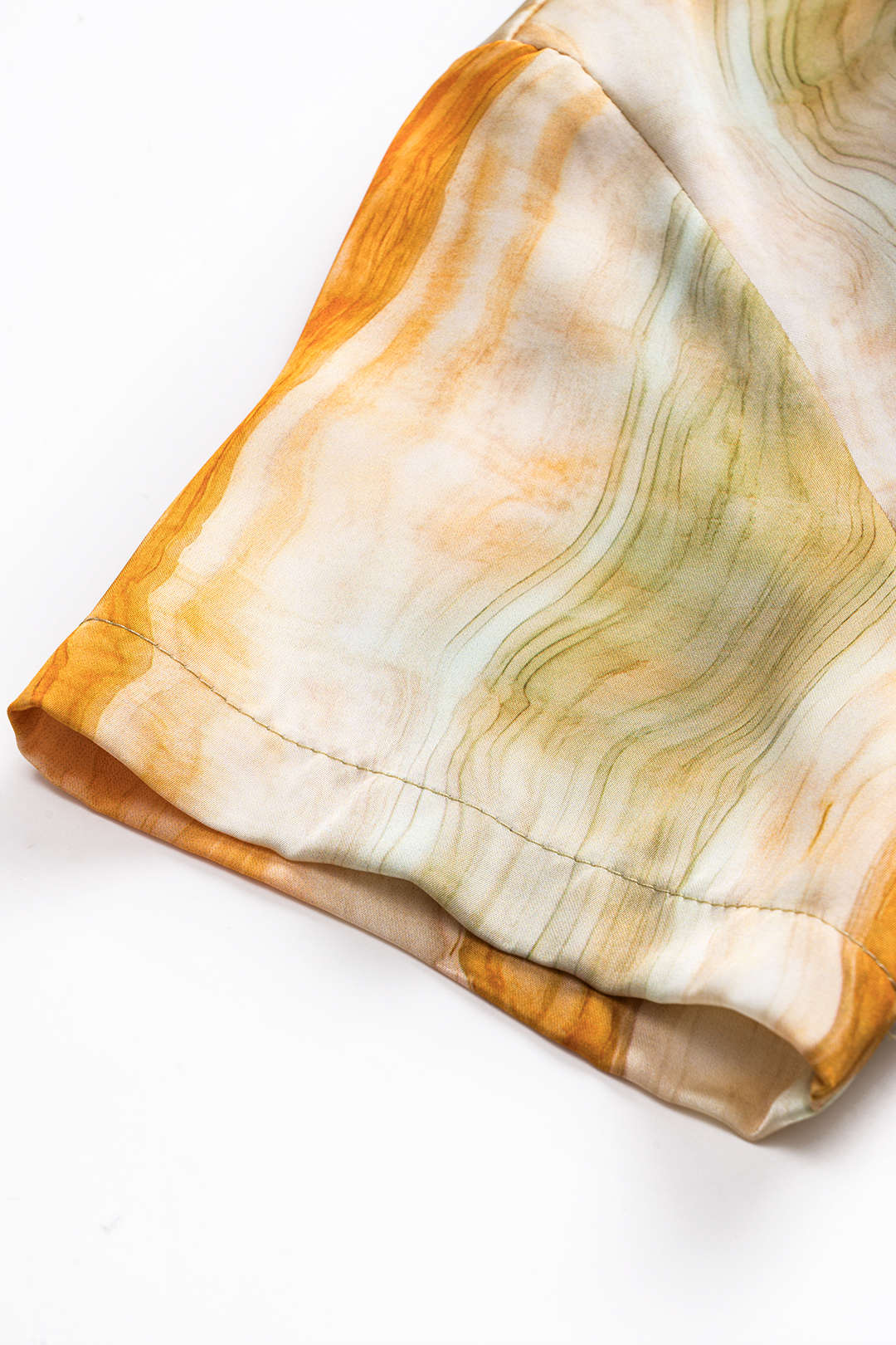 Blouse met knoopjes, zakken en korte mouwen
