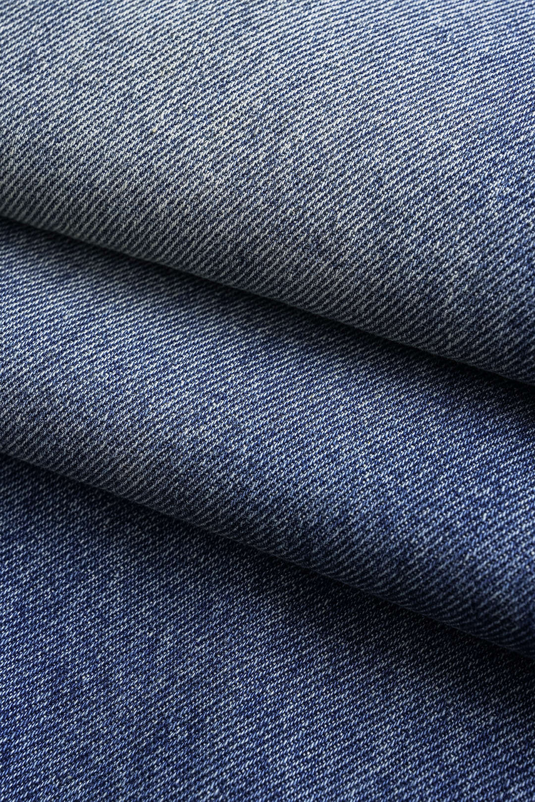 Asymmetrische jeans met rits en zakken
