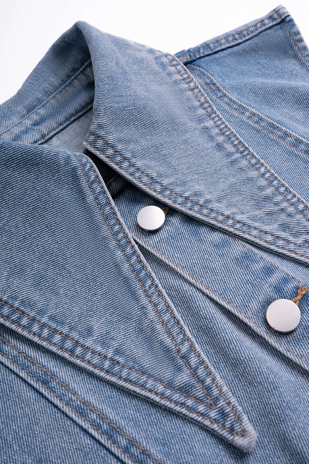 Denim gilet met revers en knoopjes