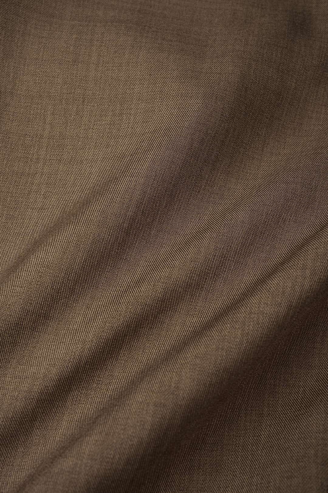 Asymmetrisch metallic jasje met V-hals en knoopjes