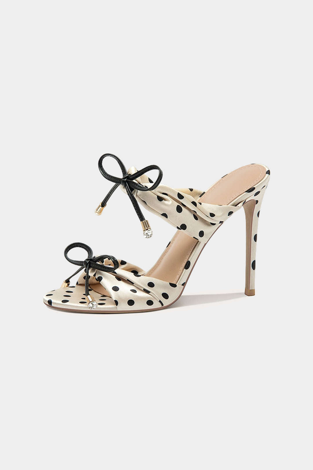 Gestipte sandalen met strik