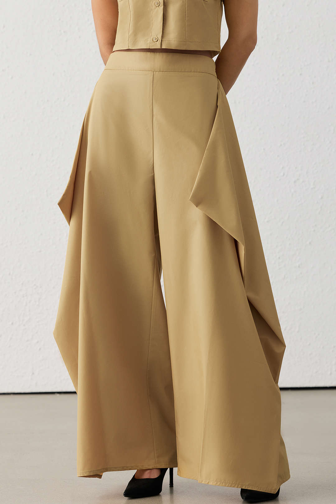 Broek met volants, ruches en wijde pijpen