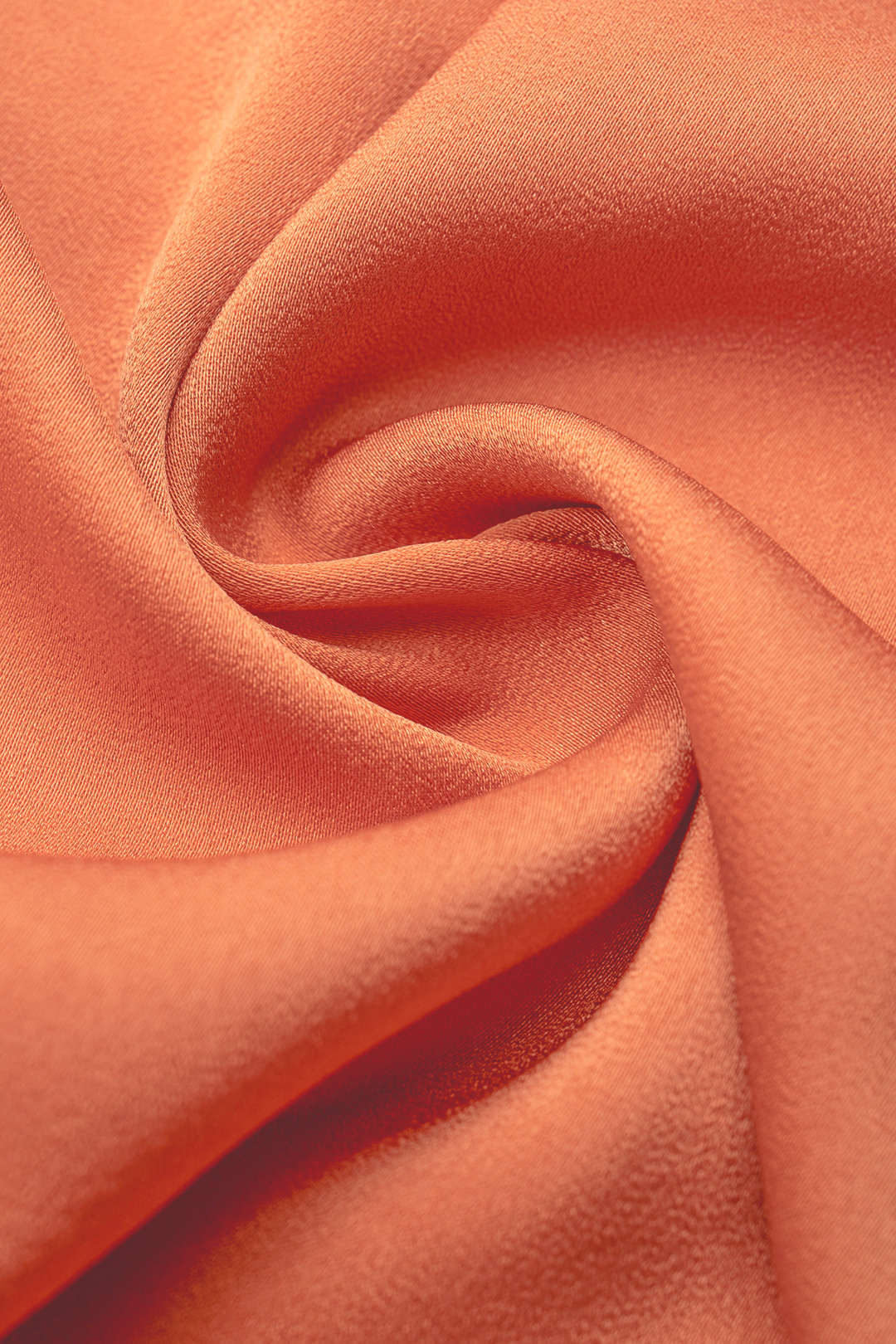 Satijnen tanktop met halternek, drapering en watervalhals