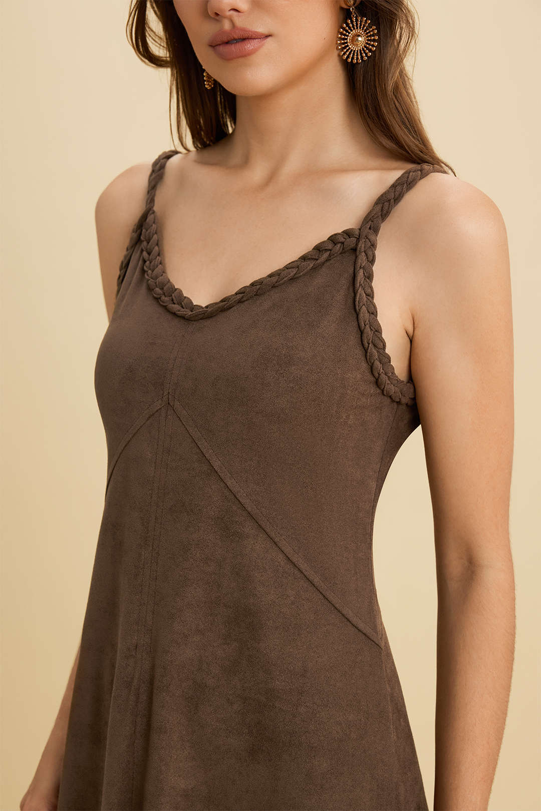 Suède mouwloze midijurk met gedraaid detail en knoopdetail
