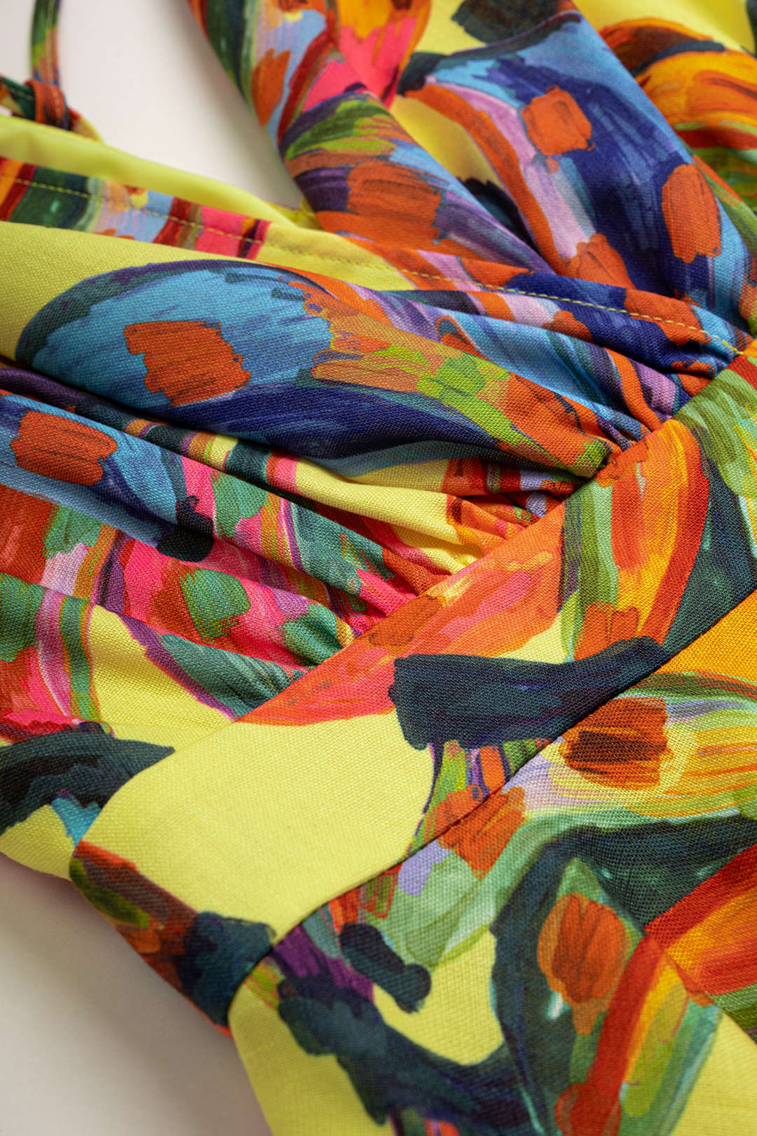 Bloemenprint mouwloze minijurk met V-hals