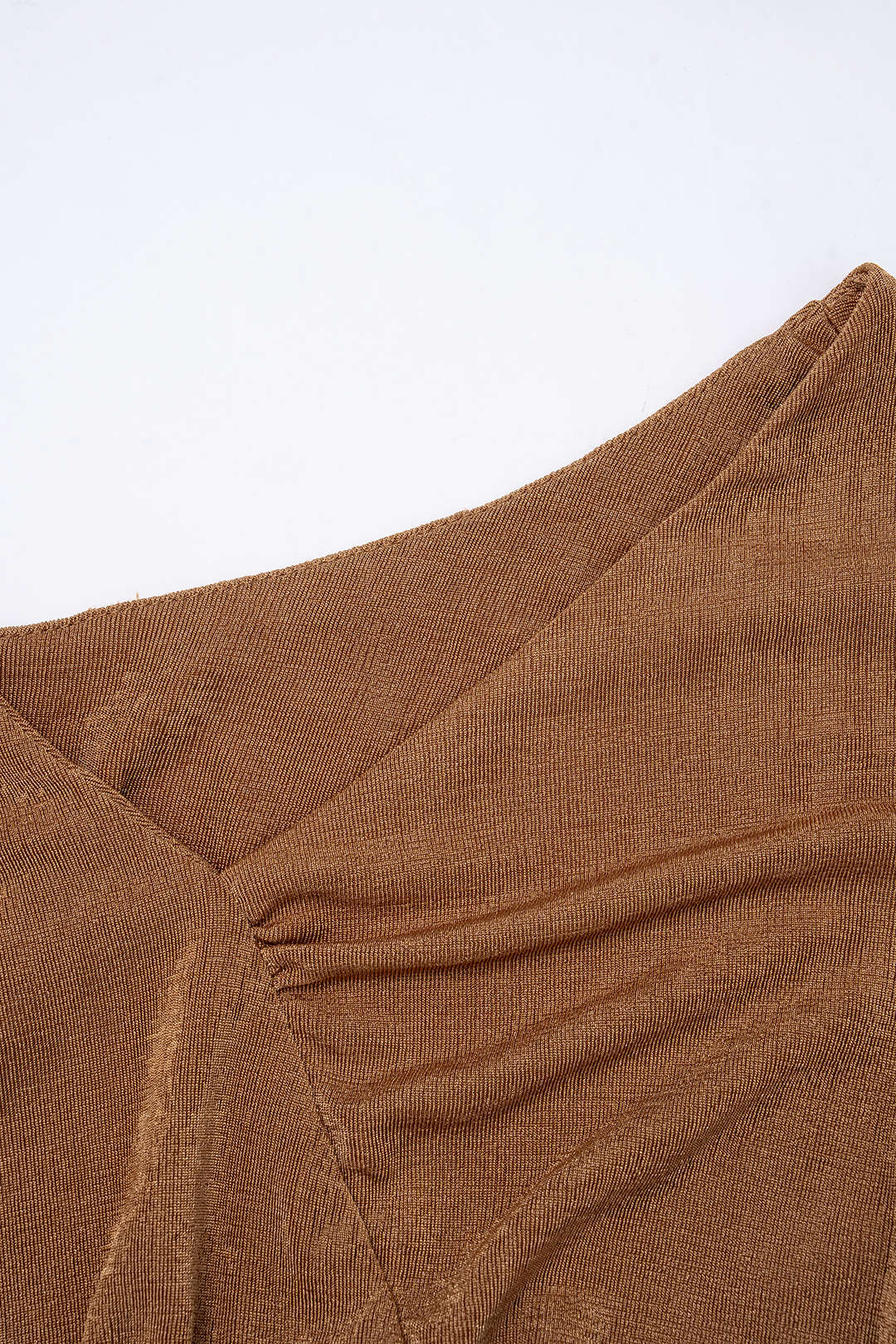 Asymmetrische midijurk met lange mouwen