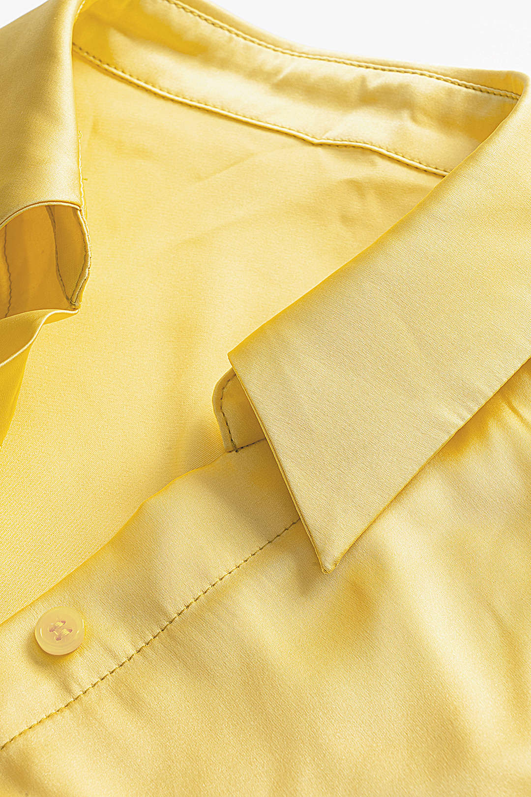 Satijnen blouse met watervalhals en korte mouwen