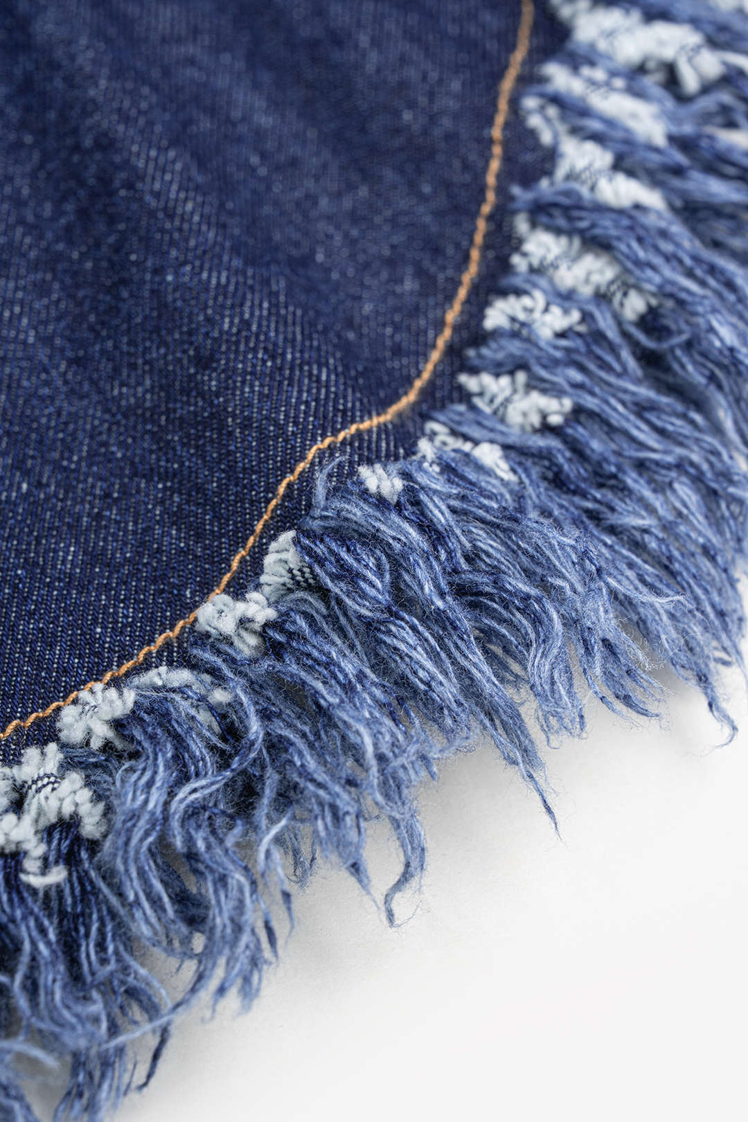 Denim metallic tanktop met rafelrand, riem en rits