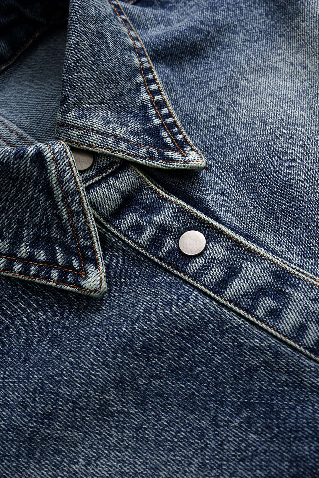 Denim item met revers en lange mouwen