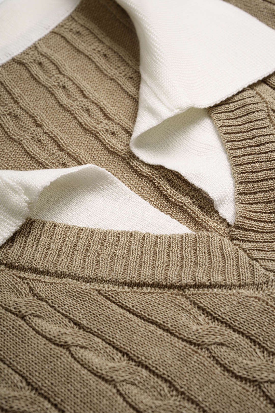 Gebreide top met revers en korte mouwen
