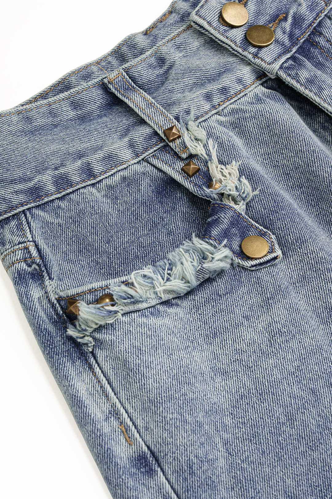 Jeans met wijde pijpen, zakken en rafelrand