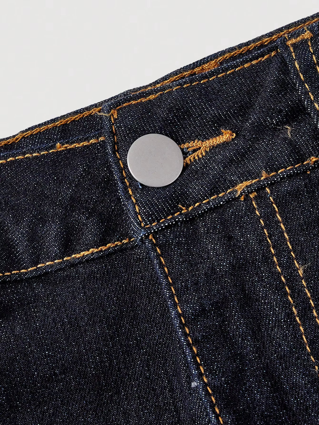 Denim skirt with pockets