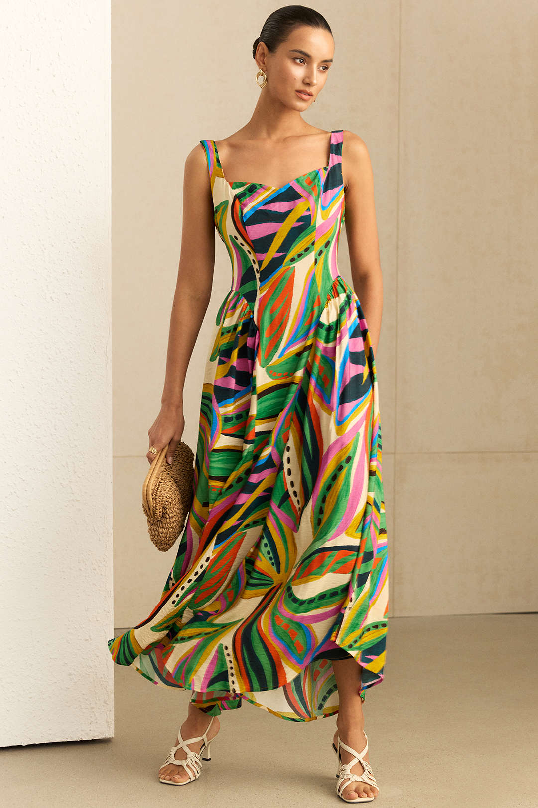 Abstracte print mouwloze maxijurk met ruches