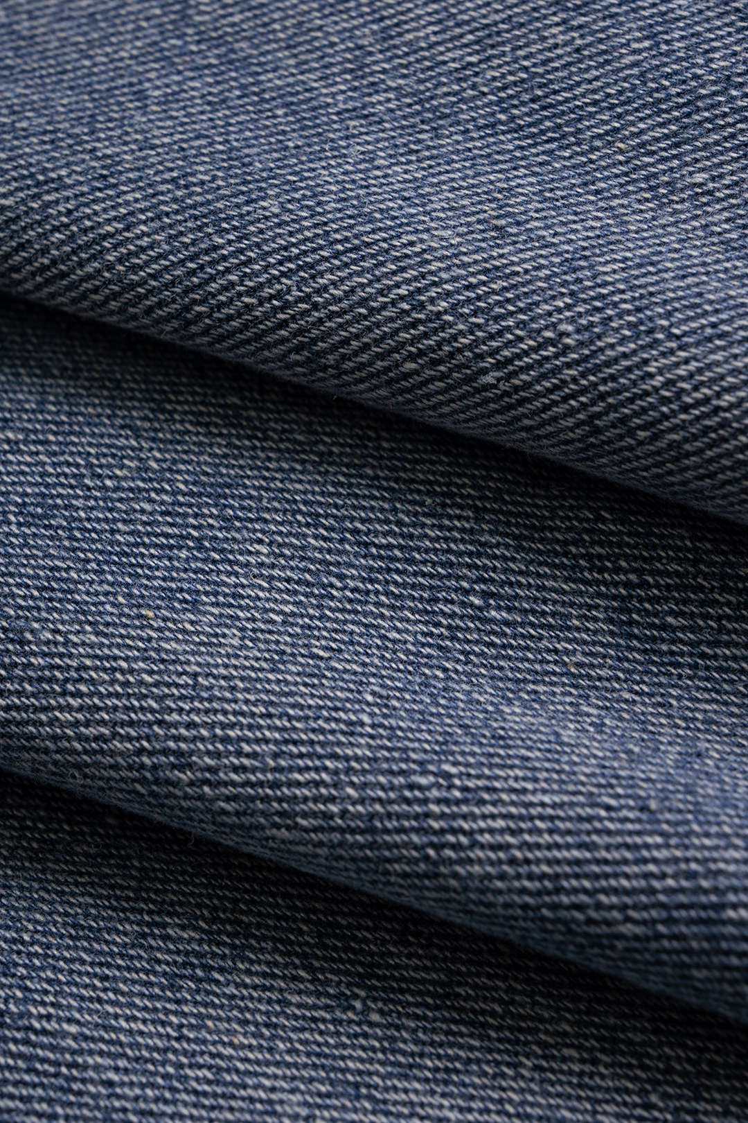 Denim rok met rafelrand en hoge taille